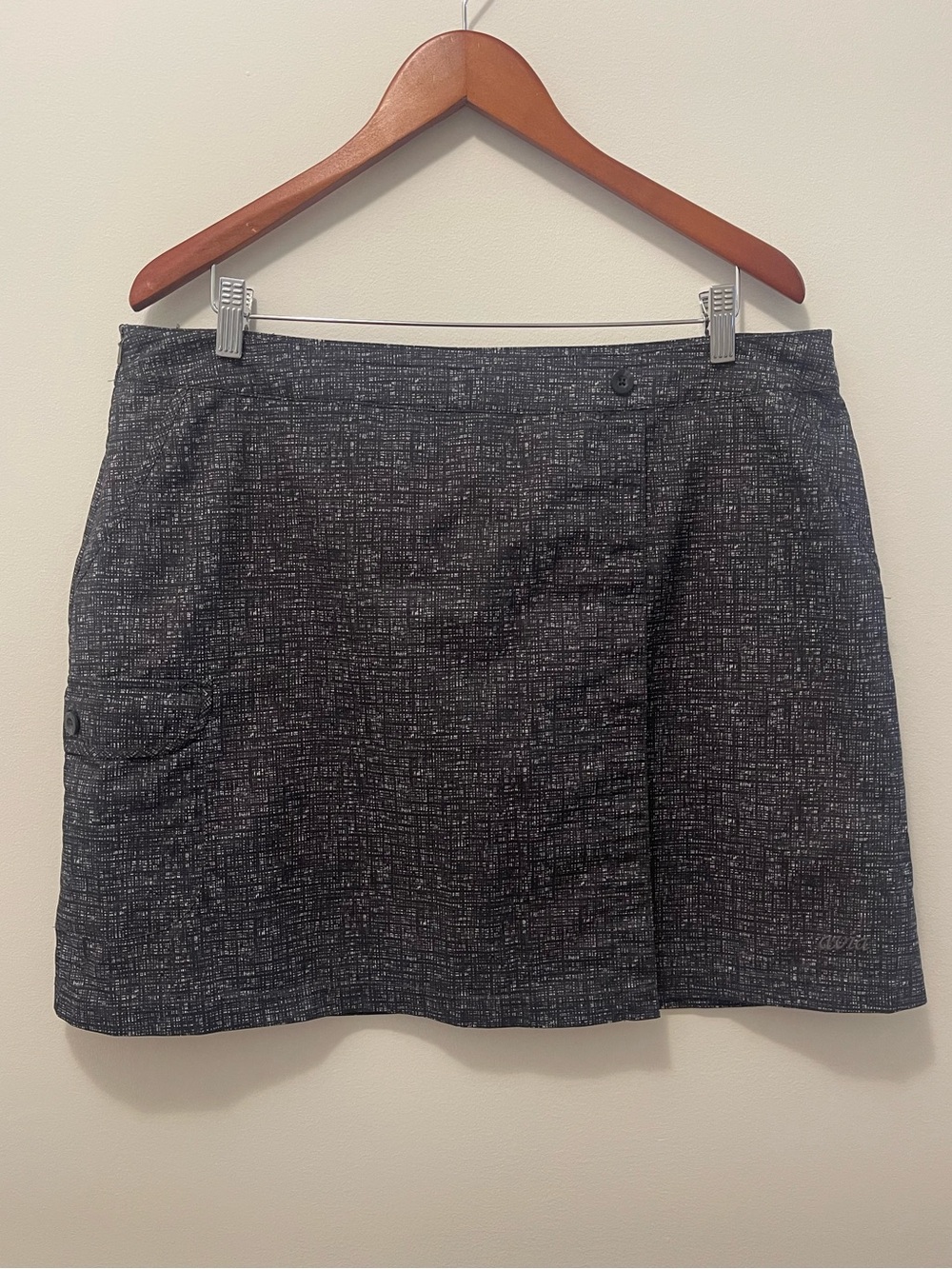 Avia Black and Gray Golf Tennis Skort